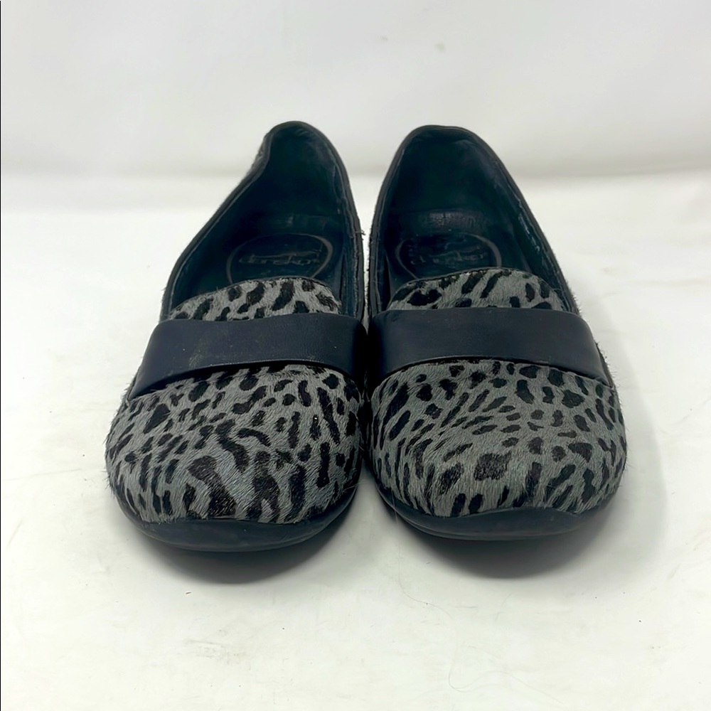 Dansko Black & Gray Leopard Print Slip-On Shoes Size 8.5 Excellent Condition